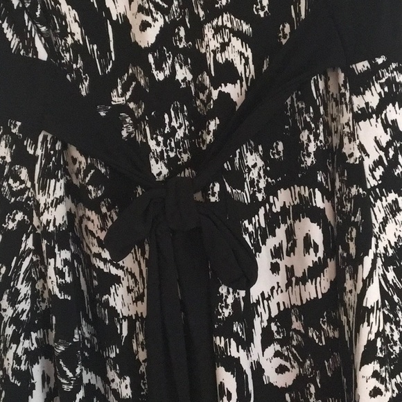 Dress - Picture 4 of 4